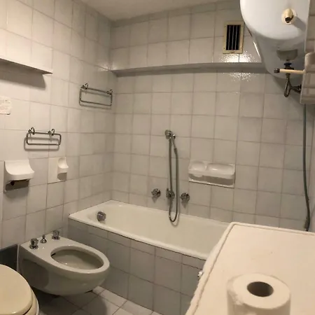Con Piscina E Campo Da Tennis - Liguria Holidays Appartement